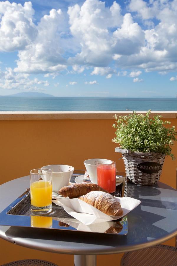 Hotel Il Delfino 산빈첸초 외부 사진