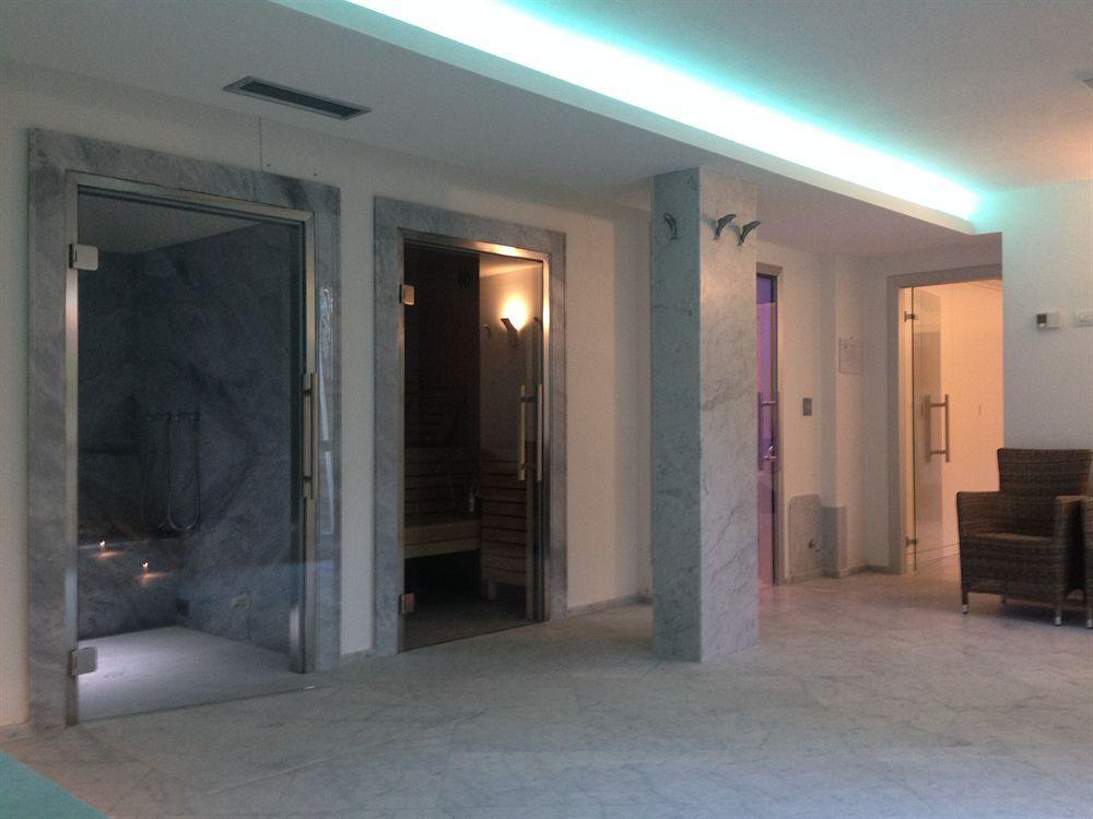 Hotel Il Delfino 산빈첸초 외부 사진