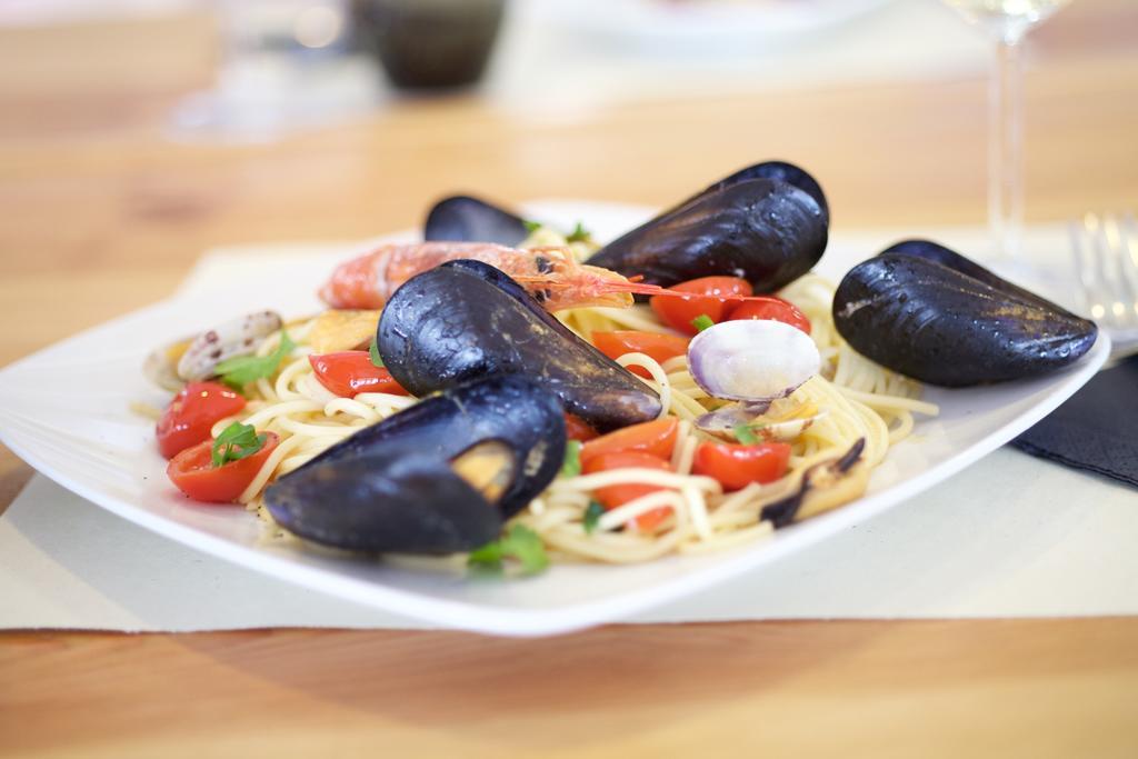 Hotel Il Delfino 산빈첸초 외부 사진